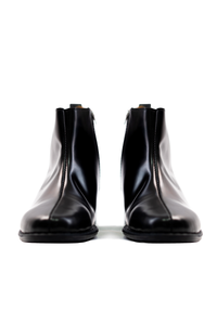 Ajadi Boots in Black Leather with Side Zipper and Black Leather Soles