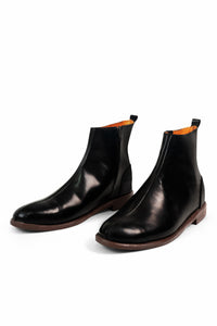 Ajadi Boots in Black Leather with Side Zipper and Brown Leather Soles