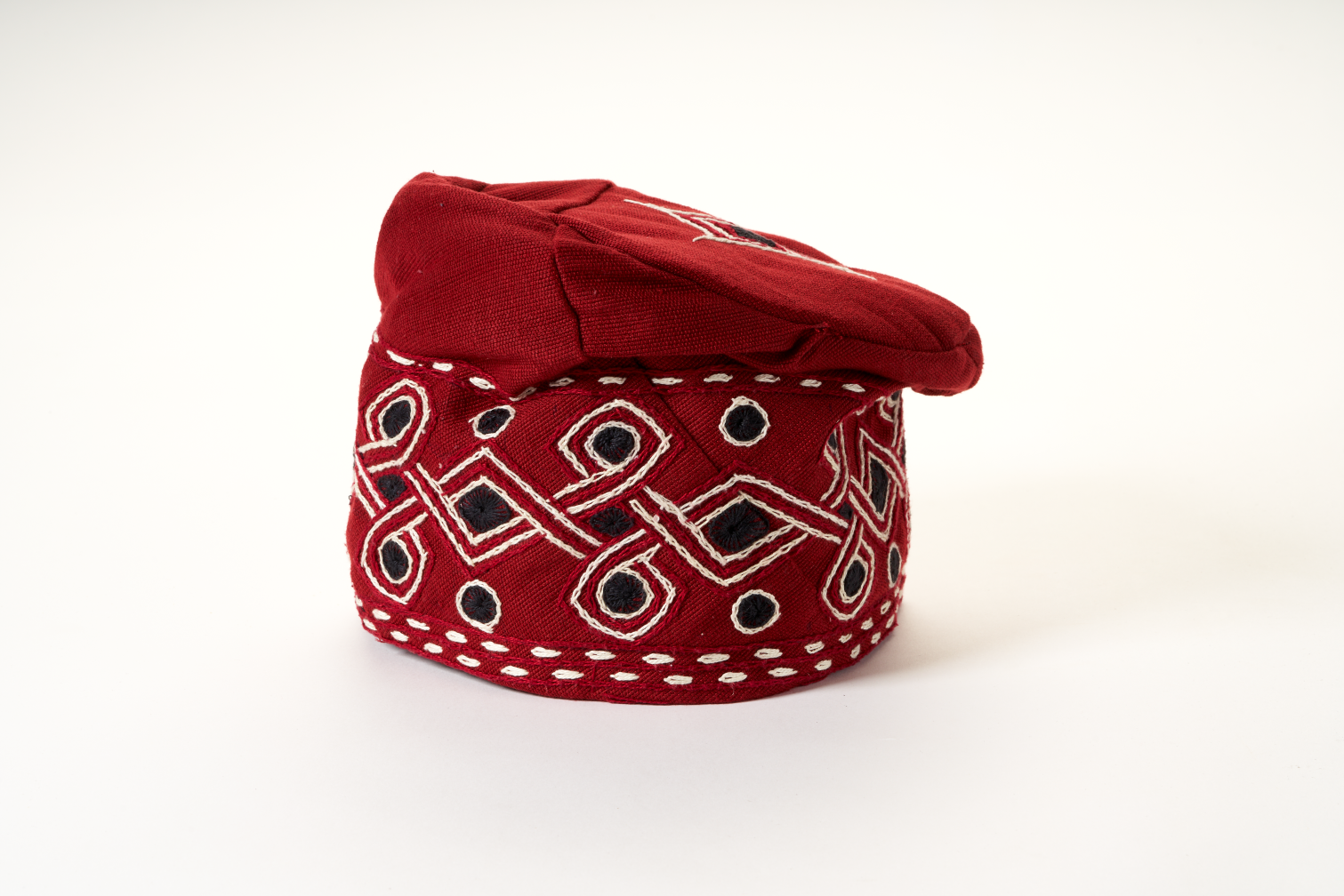 Traditional Hand Woven Cotton Gobi Fila Hat in Red with Intricate Embroidery